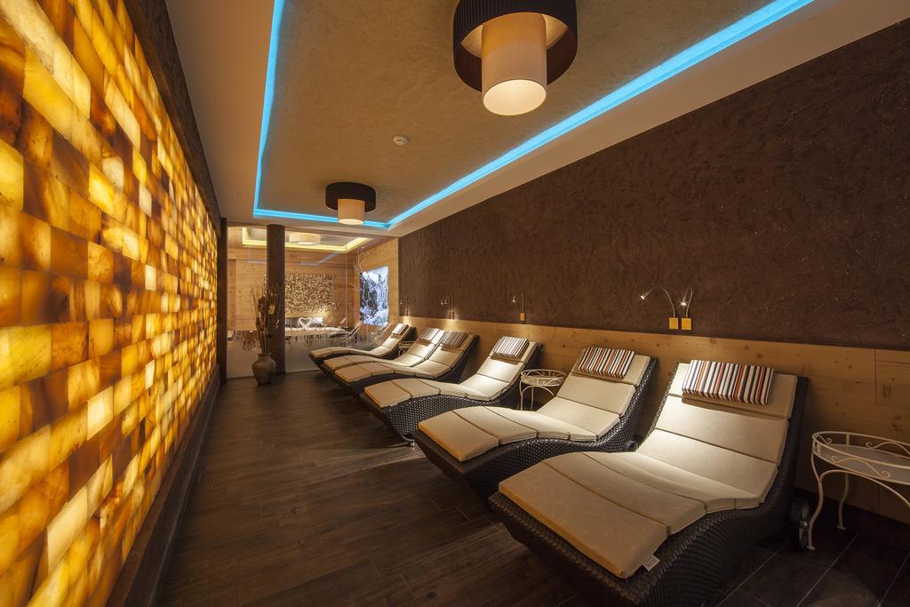 Hotel Jaeger 3Sterne Superior Тукс Экстерьер фото